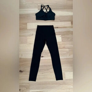 ZYIA ACTIVE Set of Sport Bra & Leggings in black size M/L